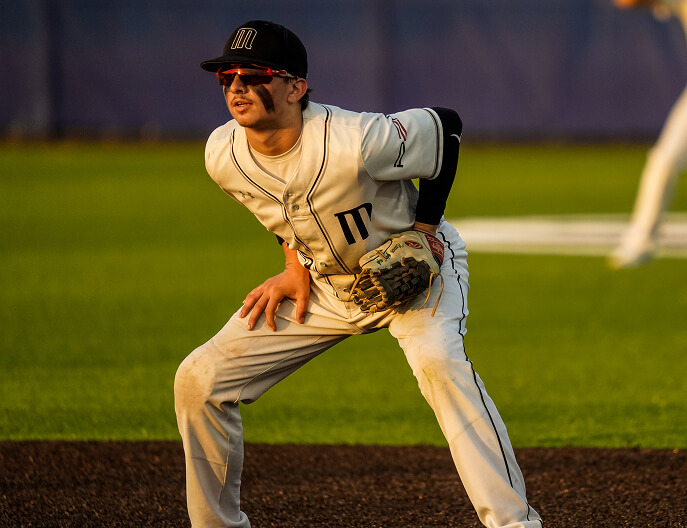 Baseball player waiting for the ball